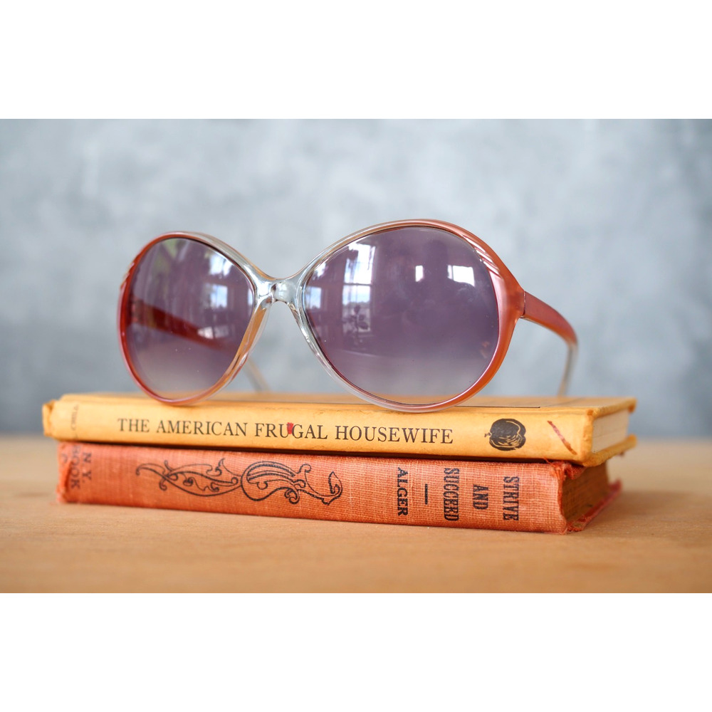 Vintage 1970s Foster Grant Sunglasses USA Made Glam Retro Grandma chic NOS